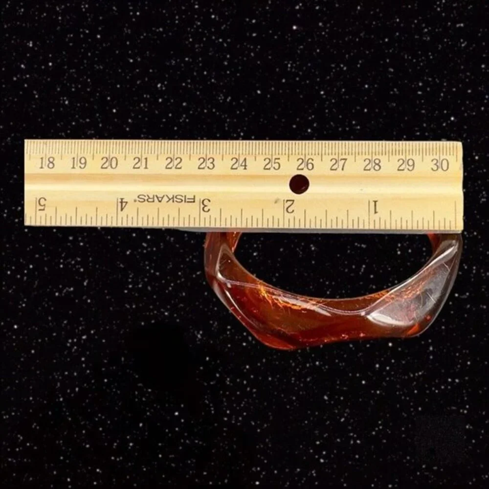 UV‎ Glow Root Beer Swirl Indent Thick Lucite Bracelet 1960s Jewelry Decor 3”Wide